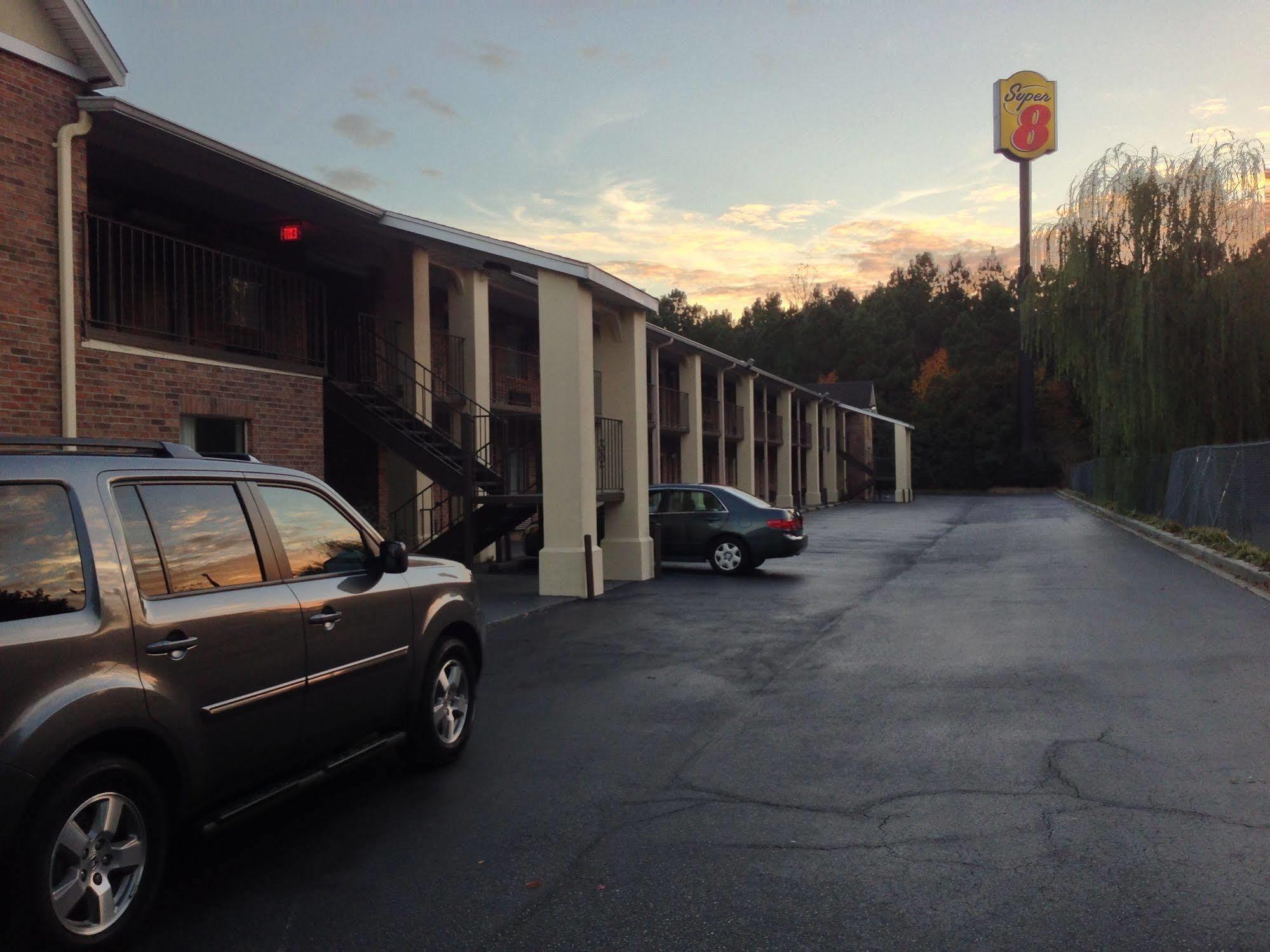 Super 8 By Wyndham Florence Luaran gambar