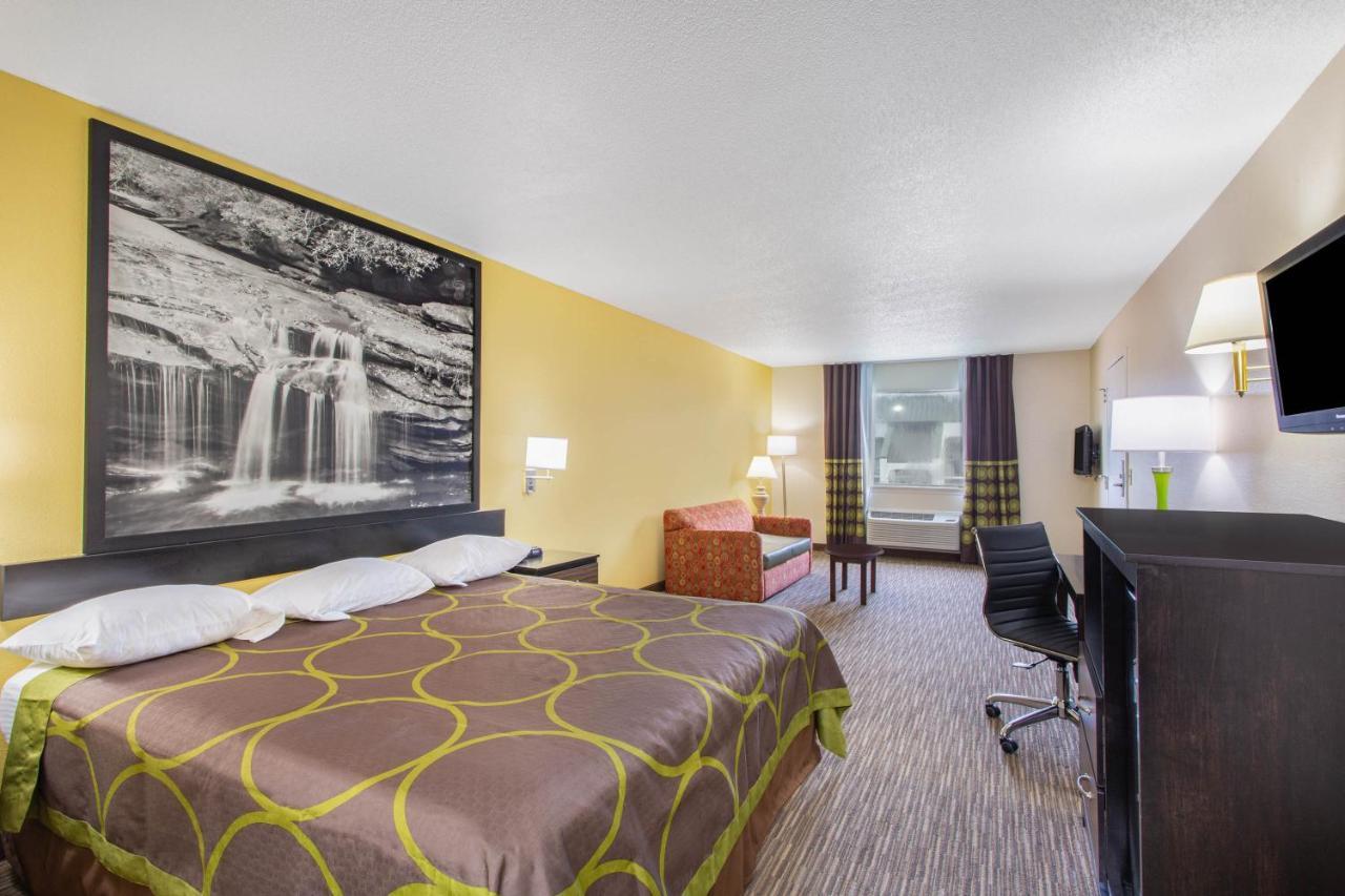 Super 8 By Wyndham Florence Luaran gambar