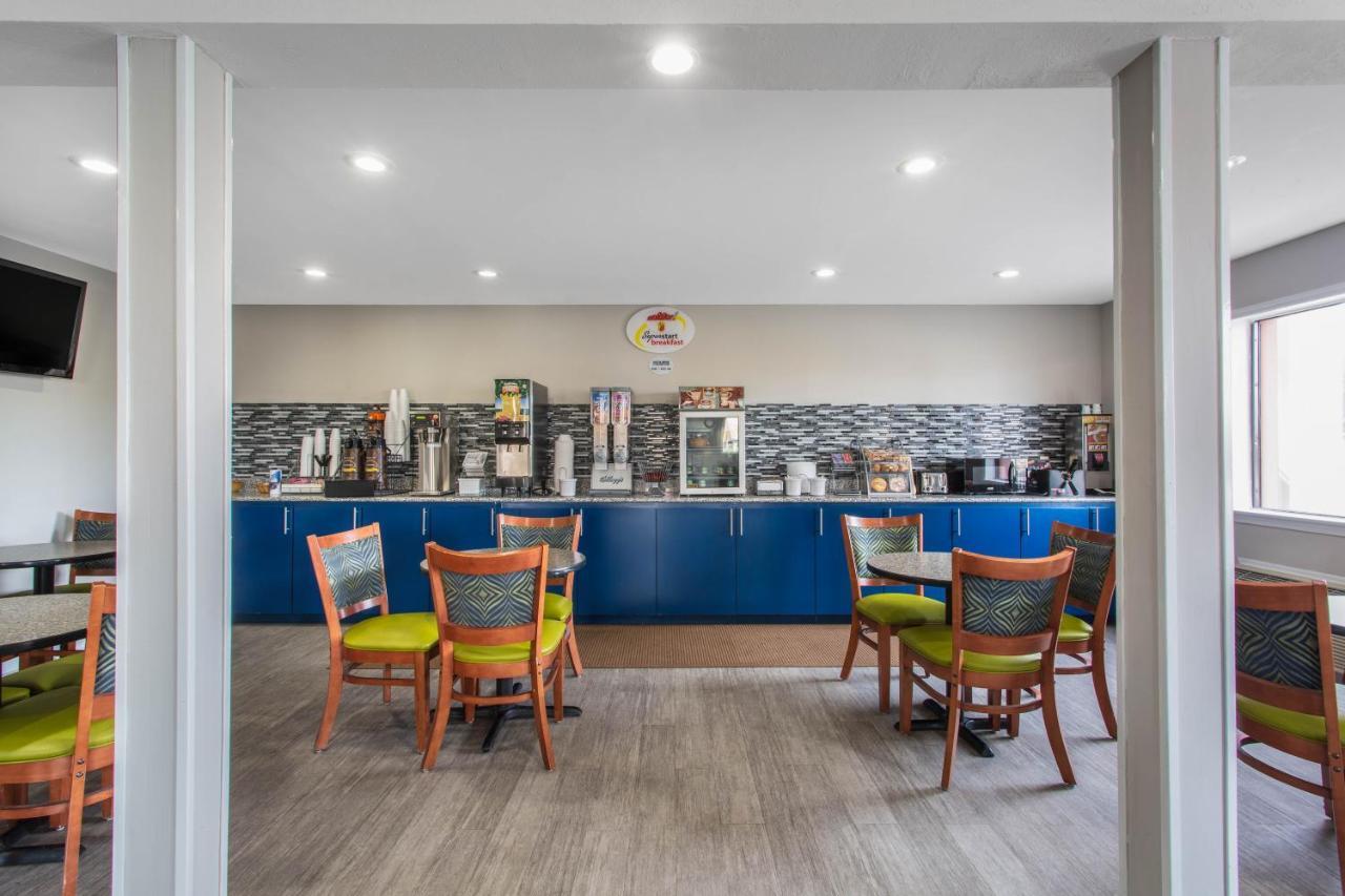 Super 8 By Wyndham Florence Luaran gambar
